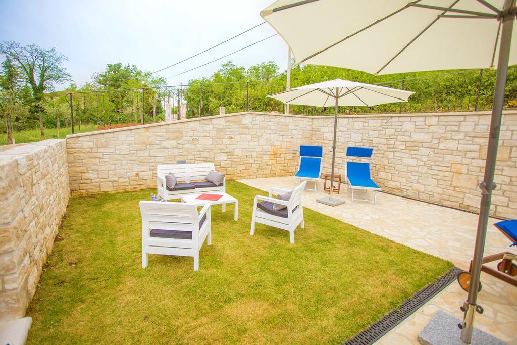 Villa Lara Karojba Pokoj fotografie