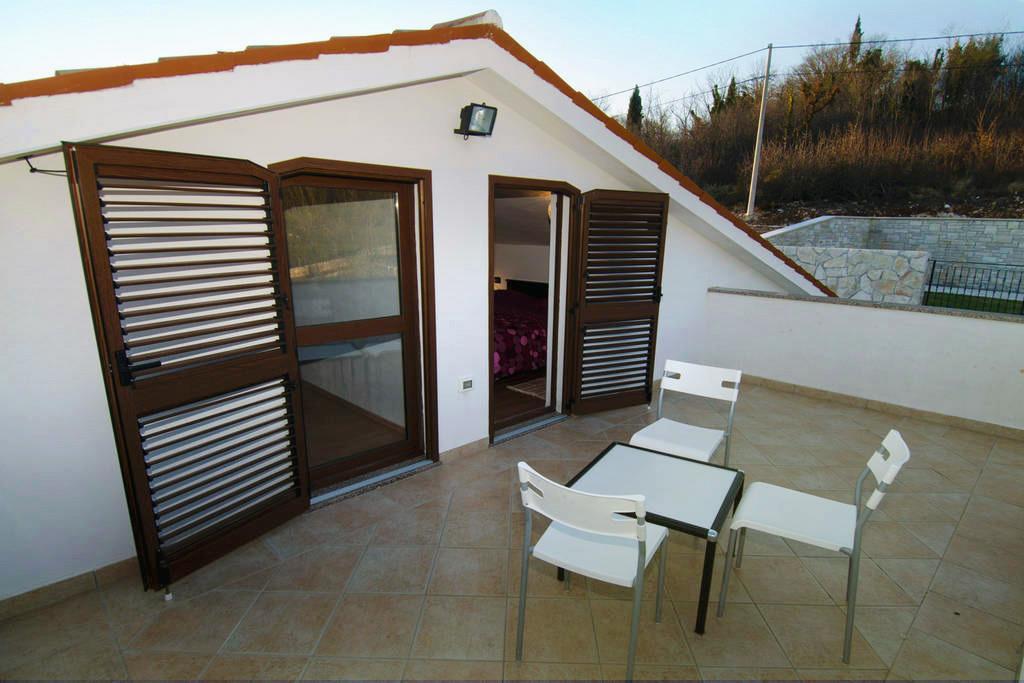 Villa Lara Karojba Pokoj fotografie
