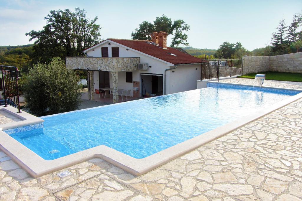 Villa Lara Karojba Pokoj fotografie