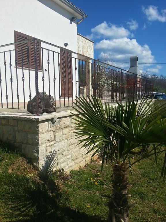 Villa Lara Karojba Pokoj fotografie